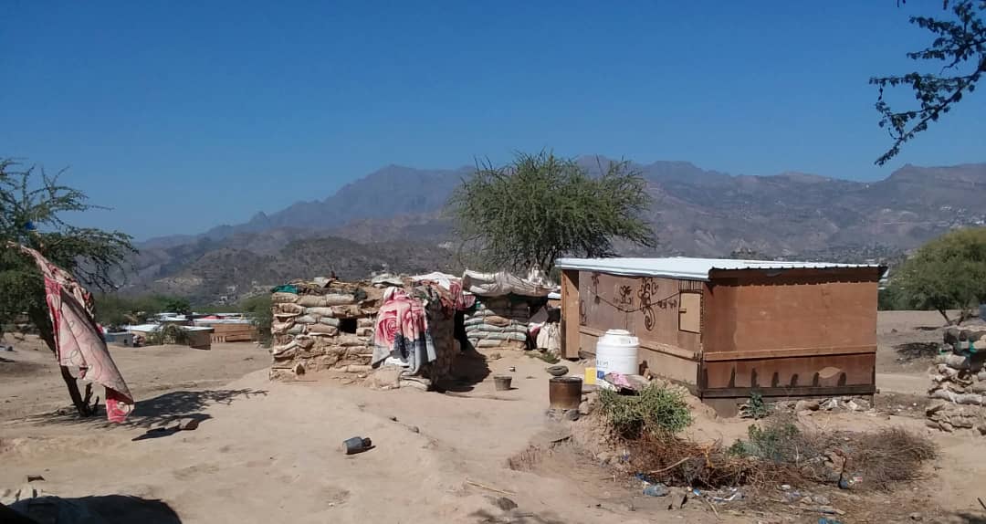 تعتري سكان المخيم من النازحين مخاوف جمة، أبرزها سيول الأمطار